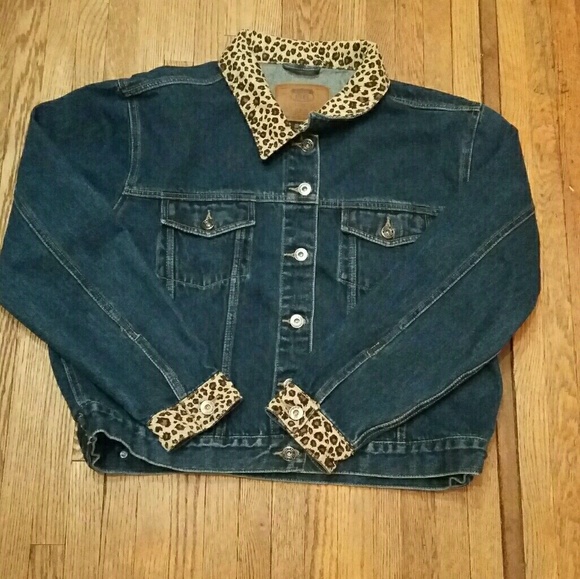 denim jacket with leopard collar